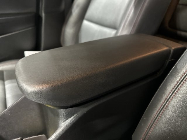 Used 2025 Chevrolet Trax RS FWD image 28