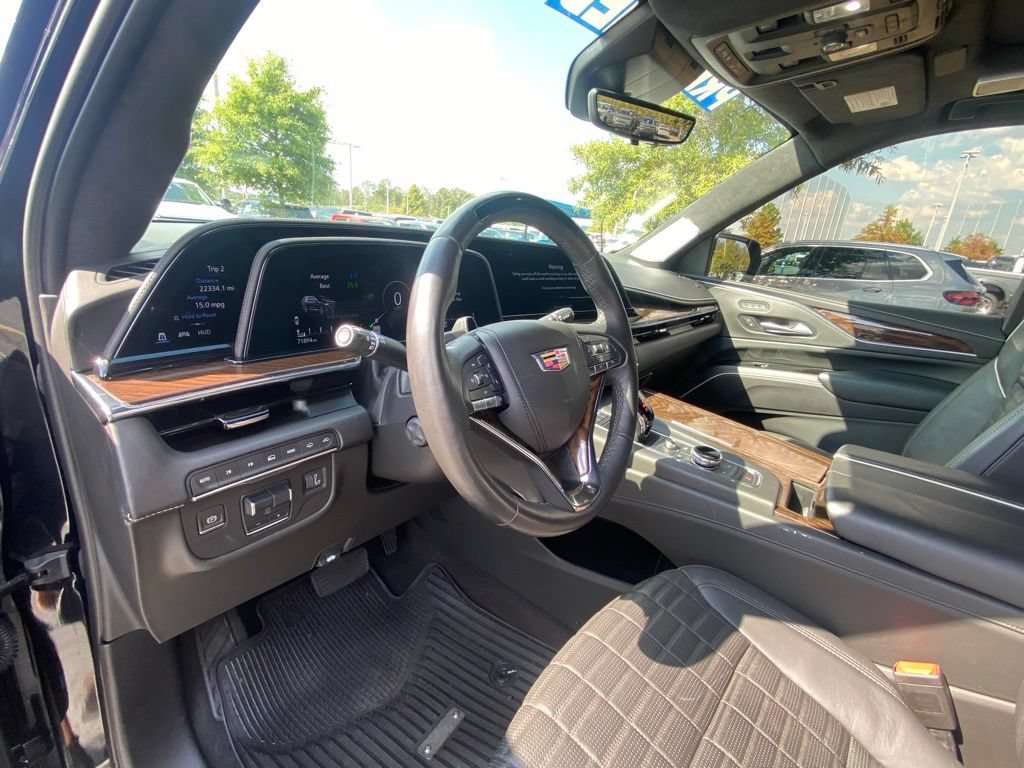 Used 2023 Cadillac Escalade ESV Sport Platinum w/ LPO, ONYX Package AWD/4WD image 9