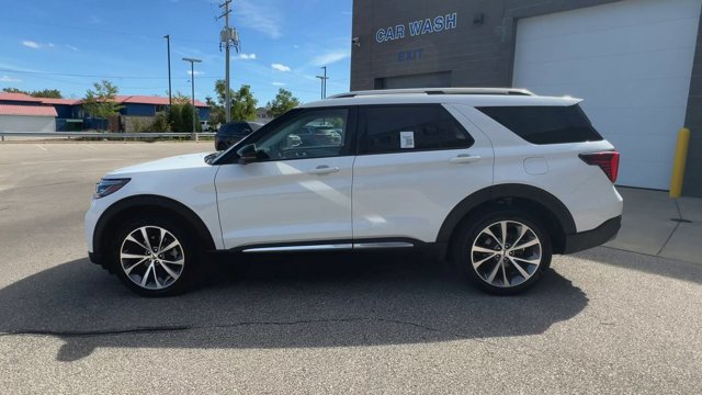 Certified 2025 Ford Explorer Platinum w/ Ultimate Package AWD/4WD image 6