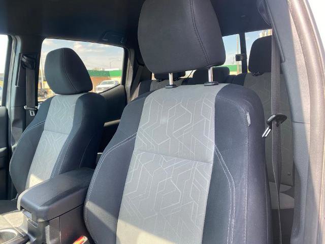 Used 2020 Toyota Tacoma TRD Off-Road image 11