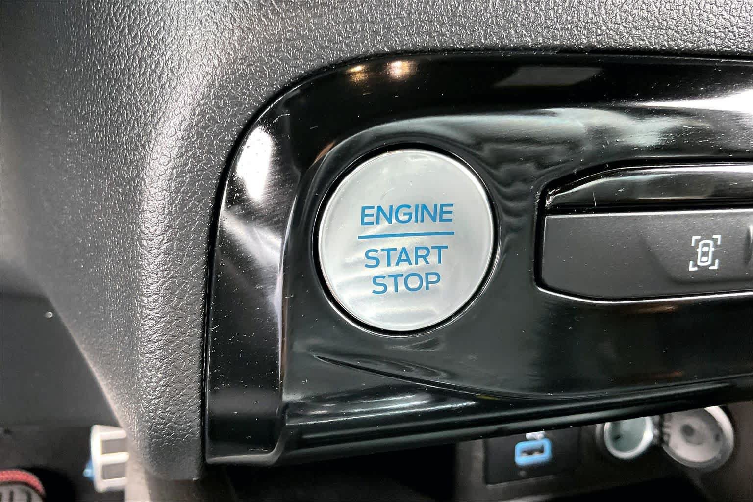 Certified 2023 Ford Escape ST-Line w/ Tech Pack #1 FWD image 32