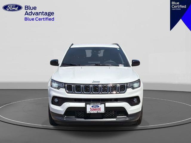 Used 2024 Jeep Compass Latitude AWD/4WD image 3