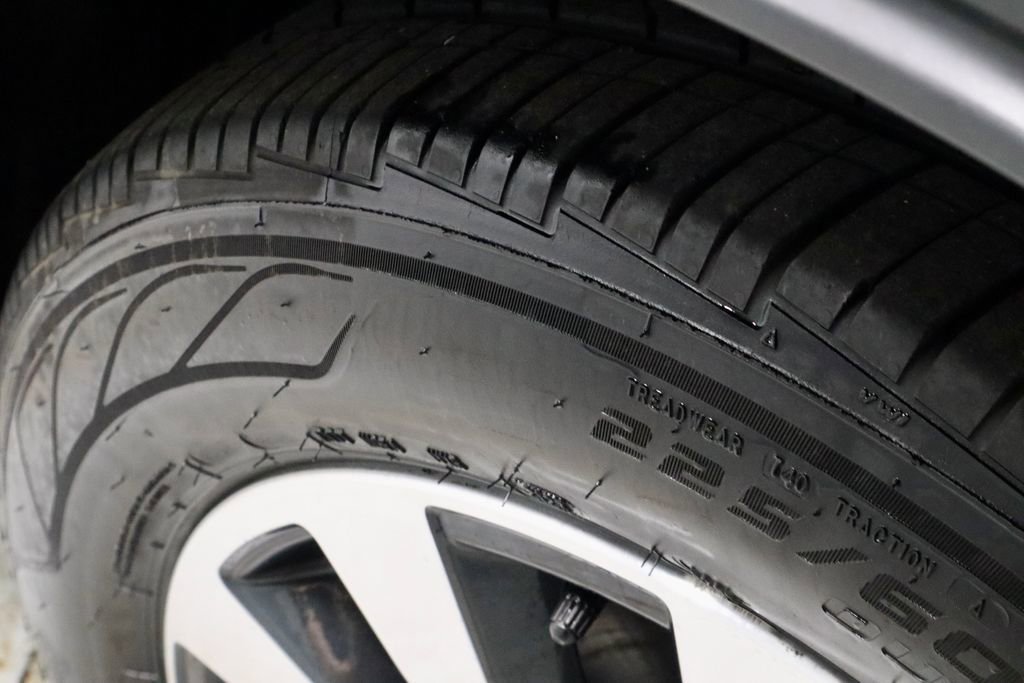 Used 2023 Subaru Outback Touring XT AWD/4WD image 21