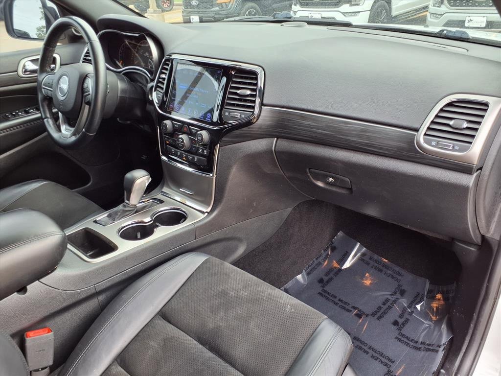 Used 2020 Jeep Grand Cherokee Altitude image 28