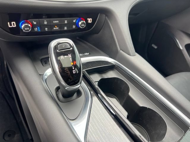 Used 2019 Buick Enclave Avenir w/ Avenir Technology Package AWD/4WD image 17