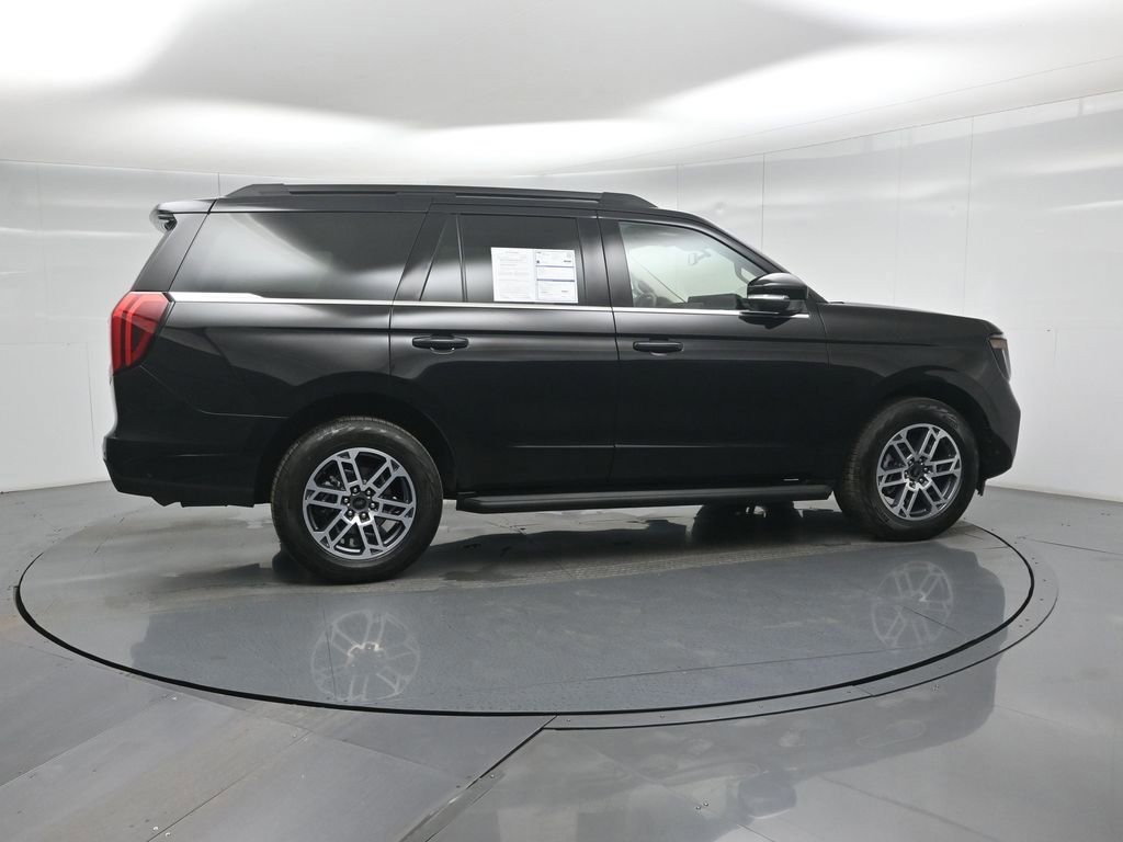 Certified 2025 Ford Expedition Active image 12