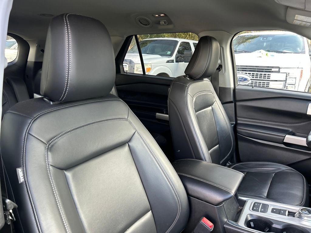 Certified 2023 Ford Explorer XLT w/ Equipment Group 202A image 15