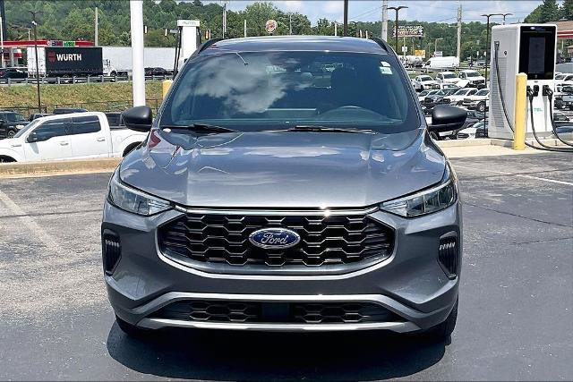 Certified 2023 Ford Escape ST-Line w/ Tech Pack #1 AWD/4WD image 3