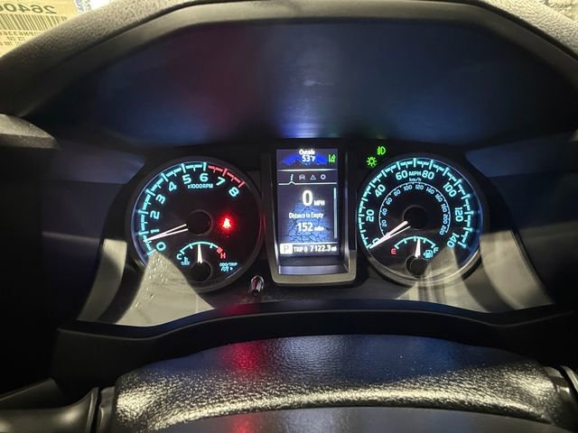 Used 2023 Toyota Tacoma TRD Off-Road w/ Technology Package AWD/4WD image 14