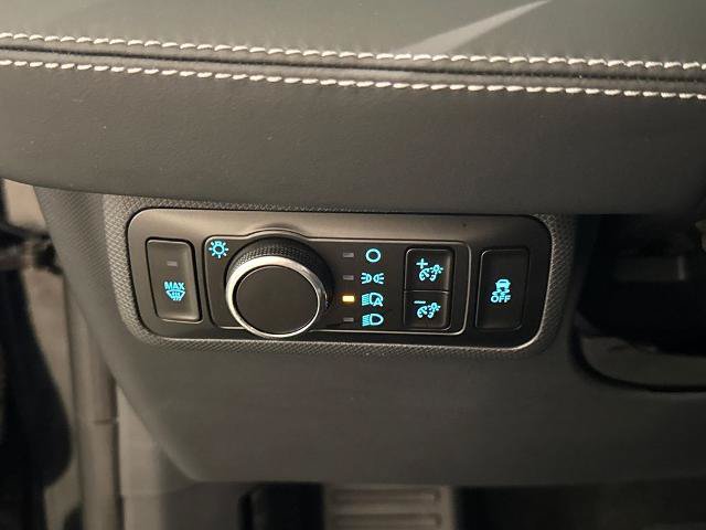 Certified 2025 Ford Mustang Mach-E Select RWD image 19