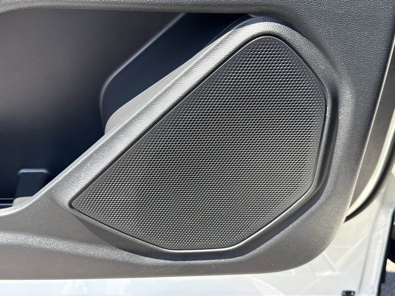 Certified 2025 Ford Explorer Active RWD image 18