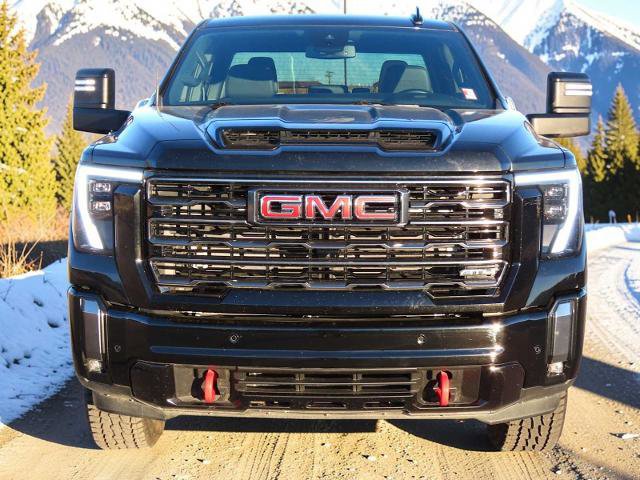 Used 2024 GMC Sierra 2500 AT4 image 8