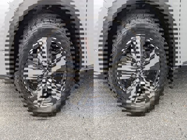 Used 2021 Nissan Rogue Platinum image 11