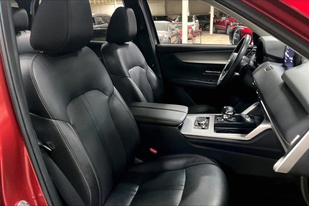 Used 2024 MAZDA CX-90 3.3 Turbo w/ Preferred Plus image 9