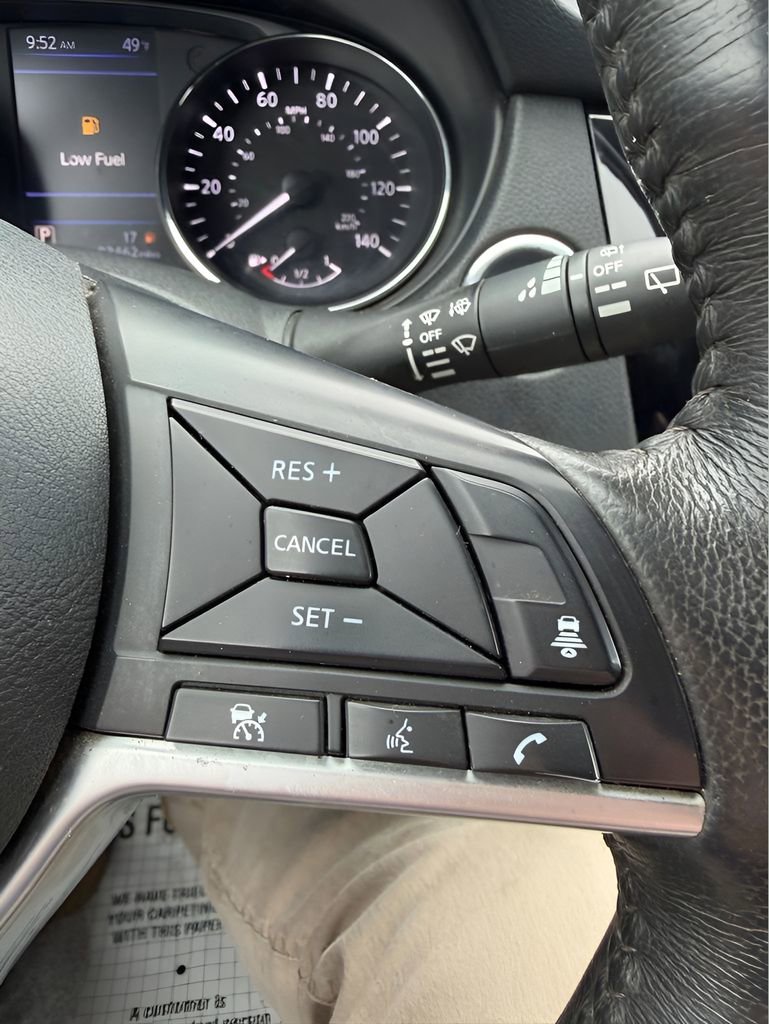 Used 2018 Nissan Rogue SL AWD/4WD image 22