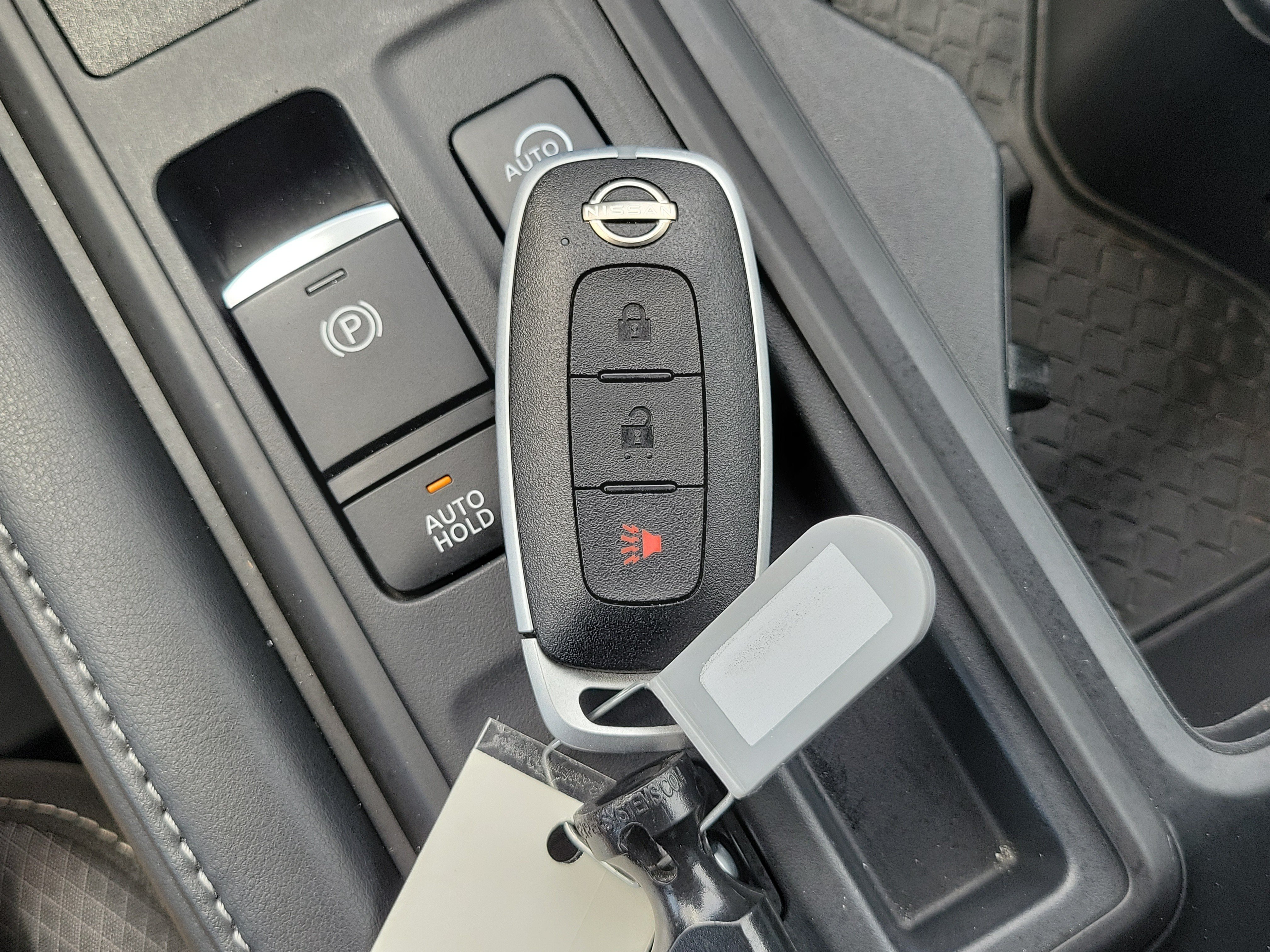 Used 2025 Nissan Pathfinder S FWD image 29