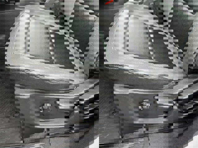 Certified 2023 Ford Bronco Black Diamond w/ Sasquatch Package image 11