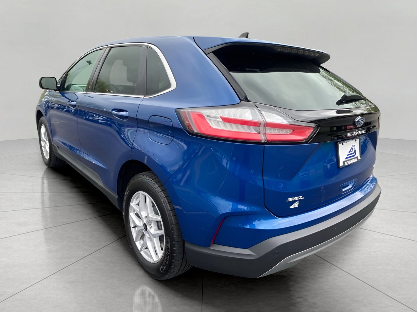 Certified 2023 Ford Edge SEL w/ Convenience Package AWD/4WD image 13