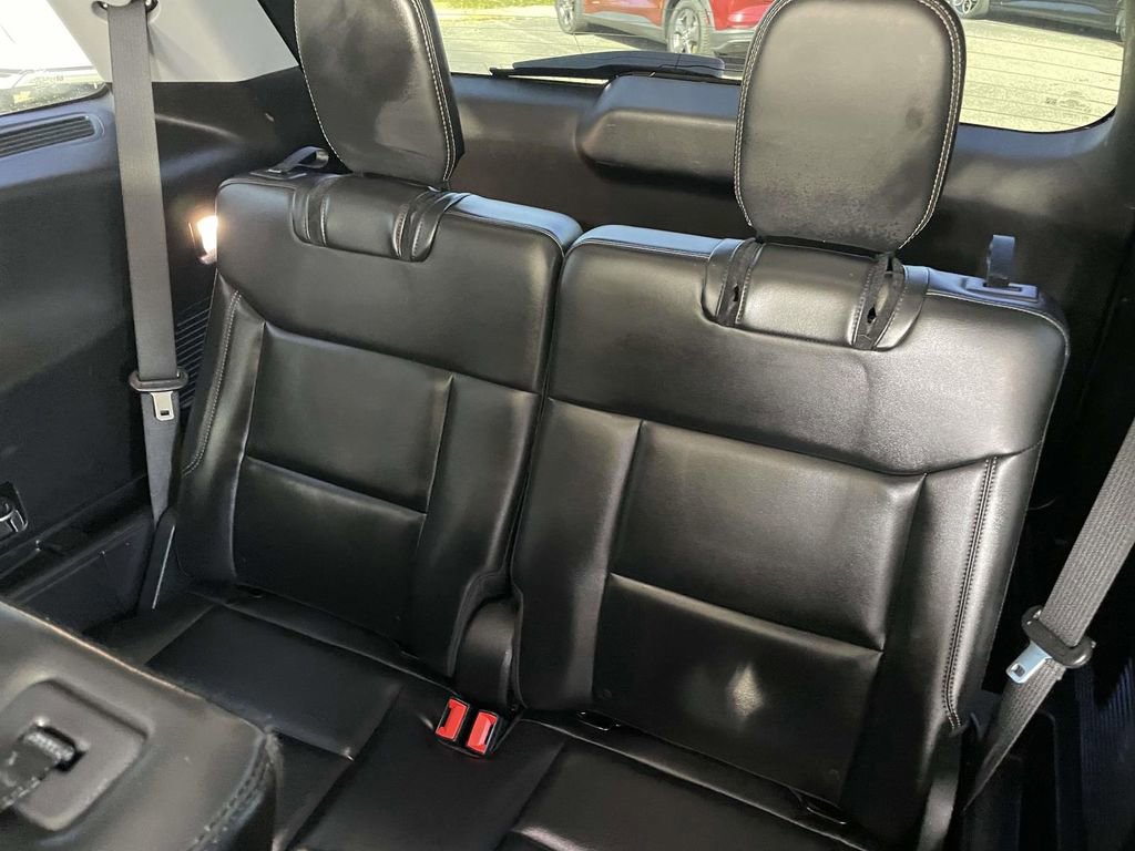 Certified 2021 Ford Explorer XLT w/ Equipment Group 202A image 23