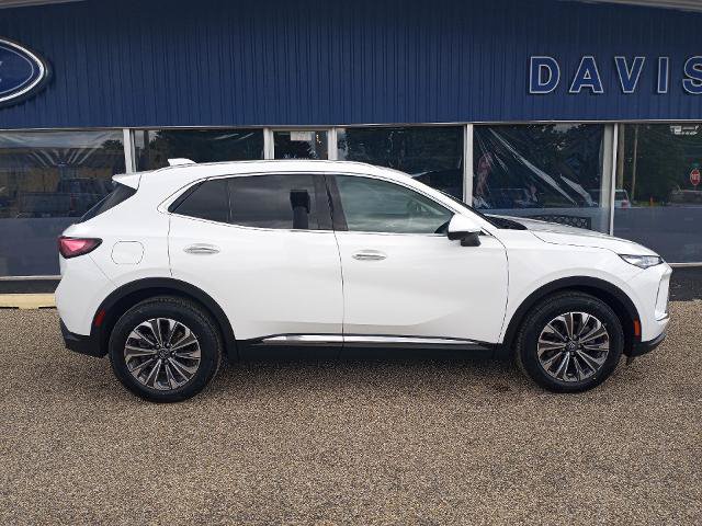 Used 2024 Buick Envision Preferred AWD/4WD image 3