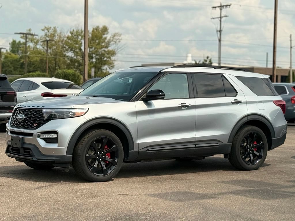 Certified 2024 Ford Explorer ST w/ Technology Package AWD/4WD image 42