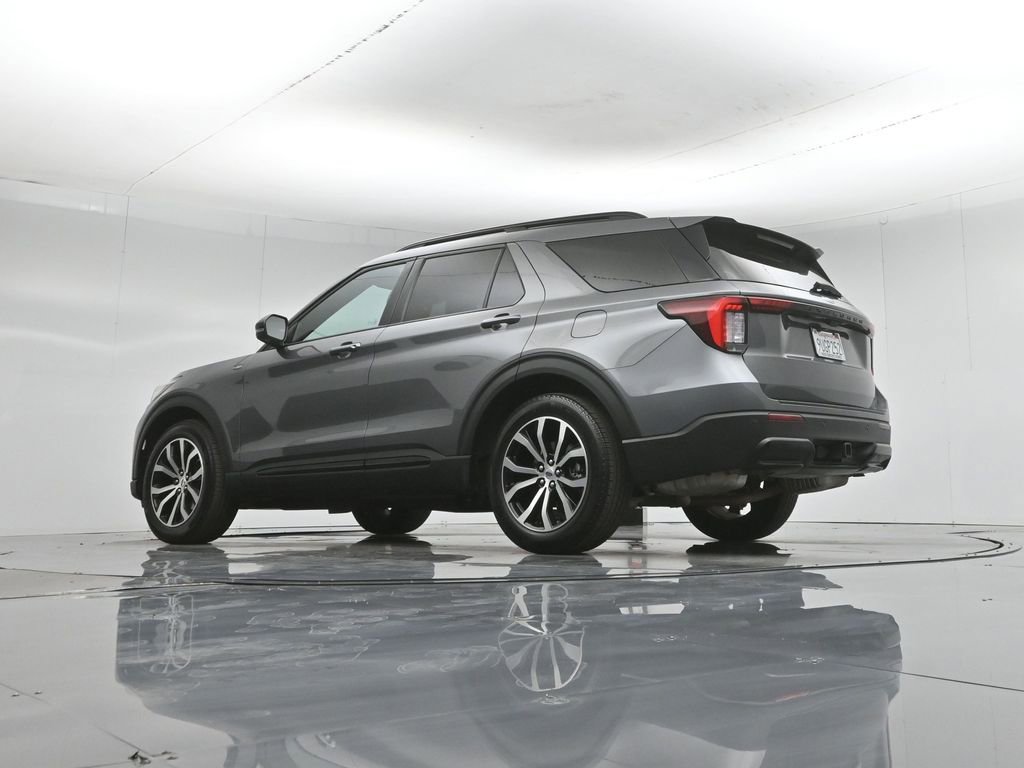 Certified 2025 Ford Explorer ST-Line RWD image 56