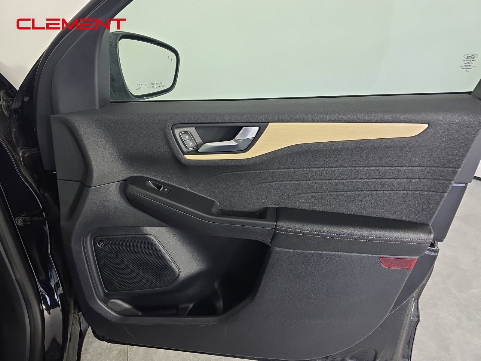 Certified 2022 Ford Escape Titanium w/ Titanium Elite Package image 36