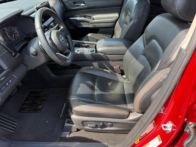 Used 2023 Nissan Pathfinder SL w/ SL Premium Package AWD/4WD image 11