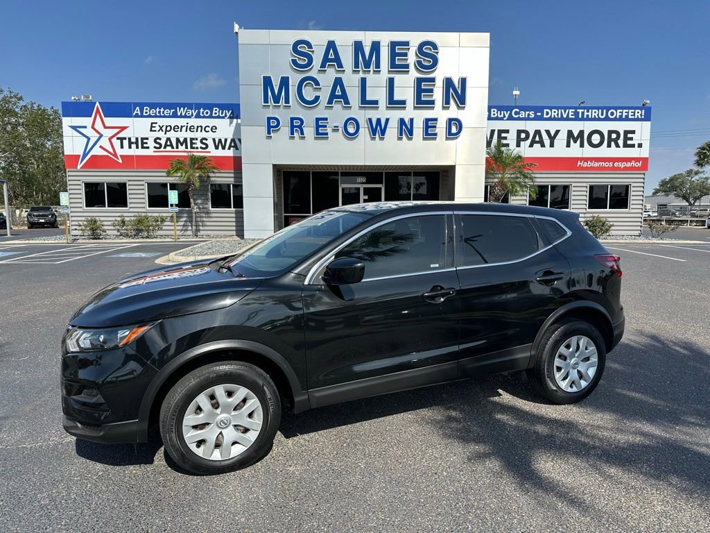 Used 2020 Nissan Rogue Sport S image 1