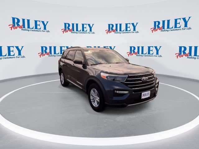 Certified 2022 Ford Explorer XLT w/ Equipment Group 202A AWD/4WD image 2