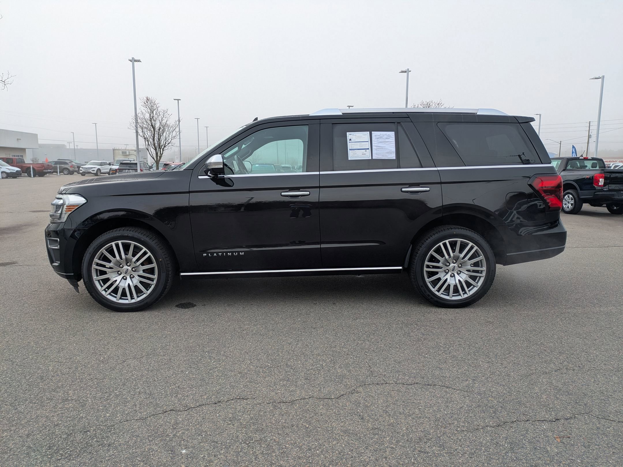 Certified 2023 Ford Expedition Platinum image 2