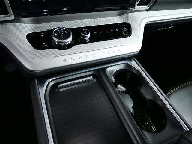 Certified 2025 Ford Expedition Active AWD/4WD image 22