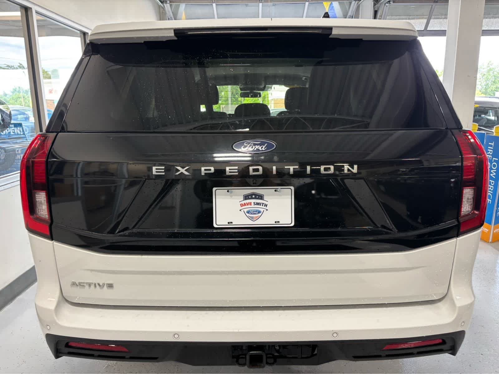 Certified 2025 Ford Expedition Active AWD/4WD image 7