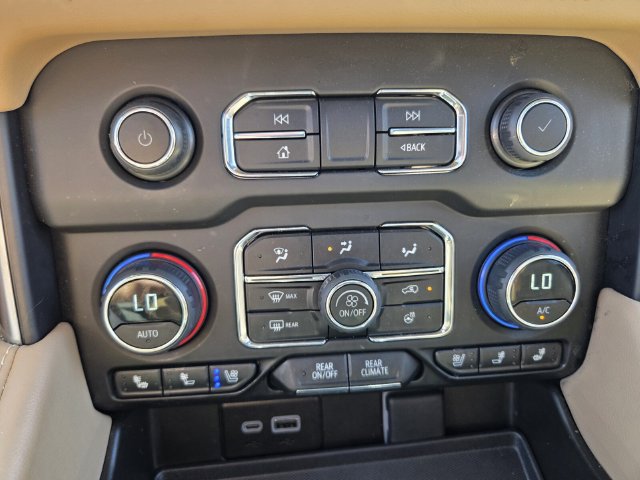 Used 2023 Chevrolet Tahoe Premier w/ Advanced Technology Package RWD image 29