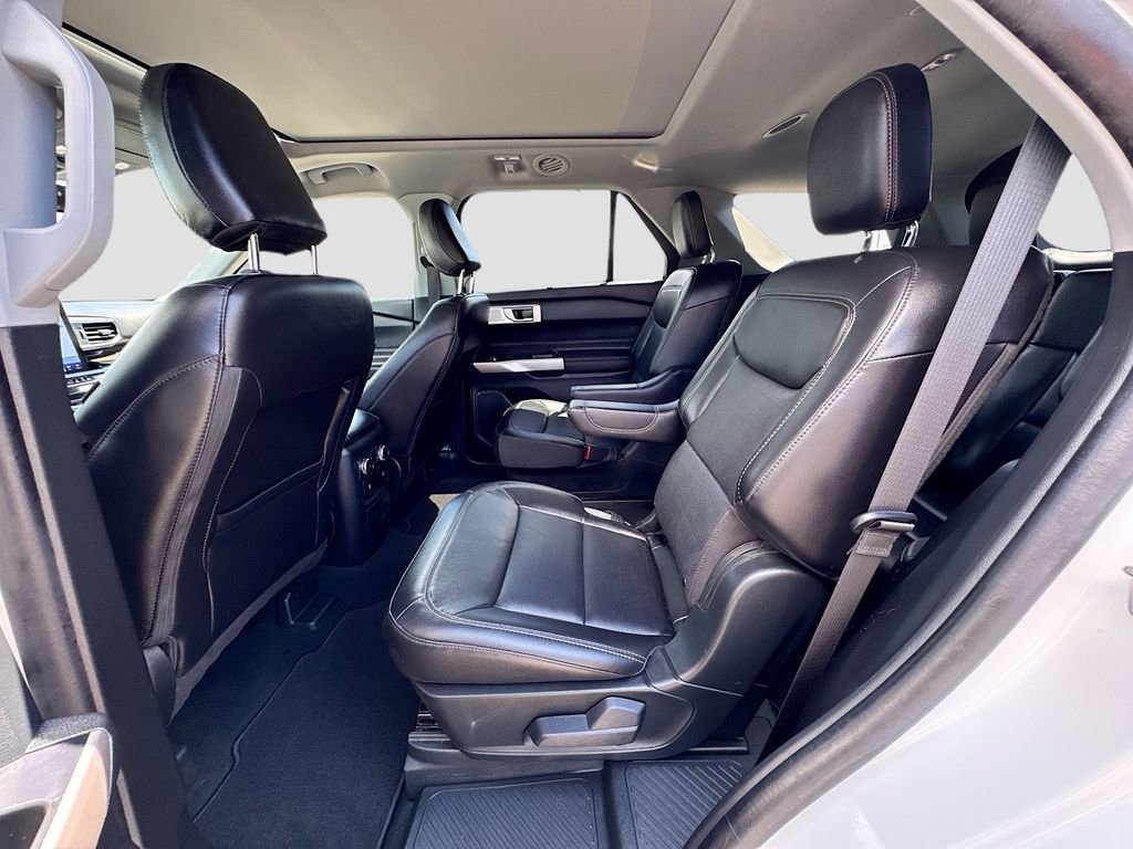 Certified 2023 Ford Explorer Limited w/ Limited Technology Package AWD/4WD image 28