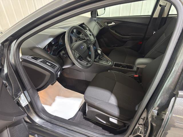 Certified 2017 Ford Focus SE image 7