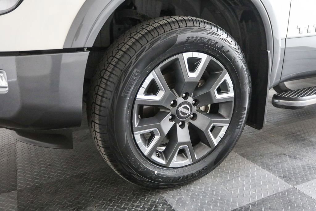 Used 2024 Nissan Titan Platinum Reserve w/ Moonroof Package image 9
