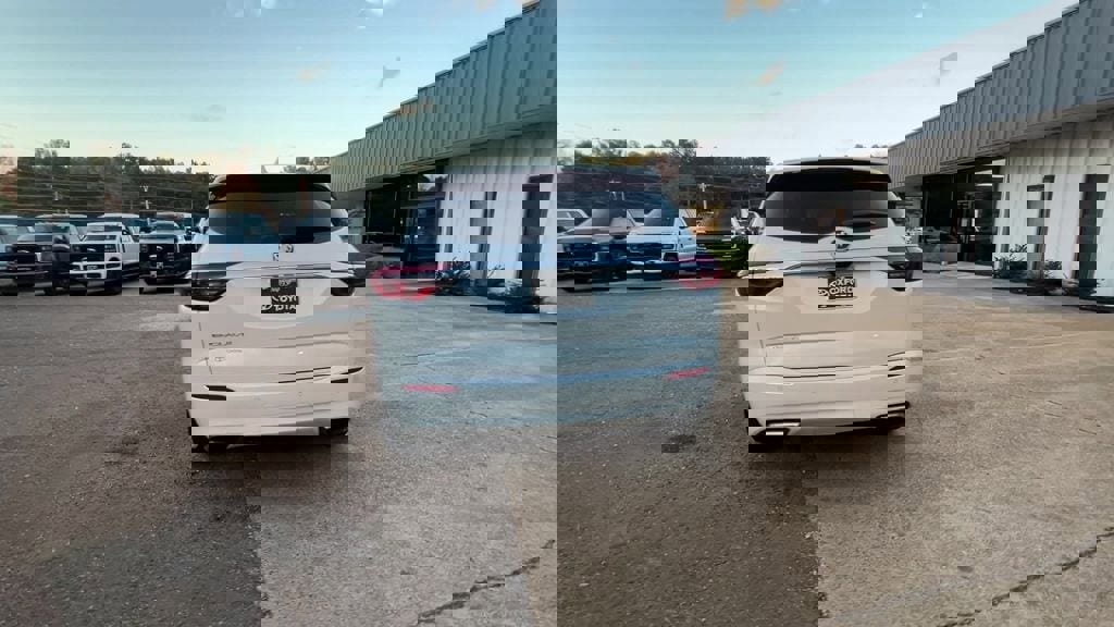 Used 2021 Buick Enclave Avenir w/ Avenir Technology Package image 5