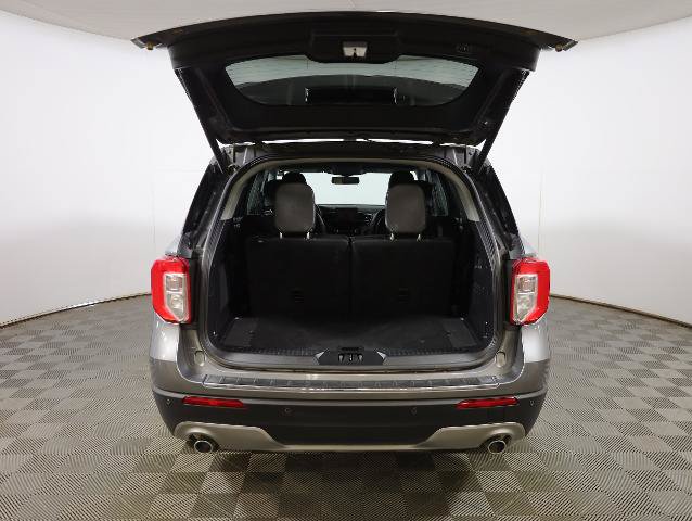Certified 2022 Ford Explorer Limited w/ Equipment Group 301A AWD/4WD image 38