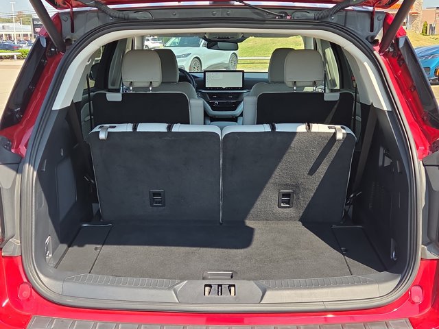 Certified 2025 Ford Explorer Platinum w/ LUX Leather Package AWD/4WD image 15