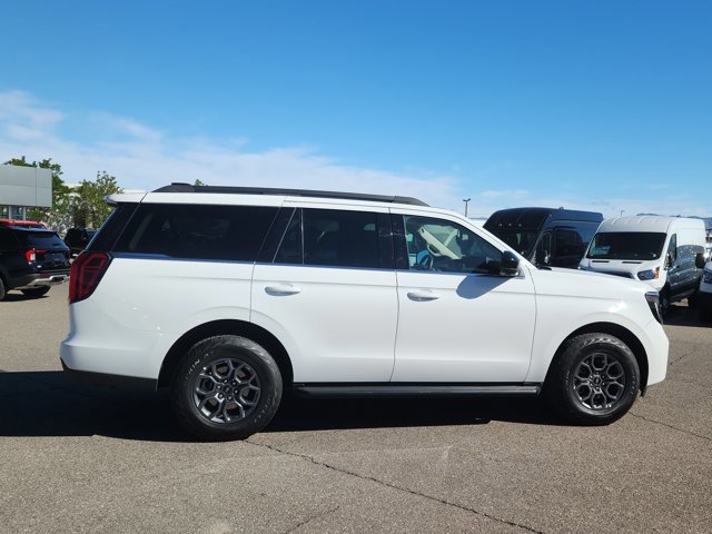 Certified 2025 Ford Expedition Active AWD/4WD image 4