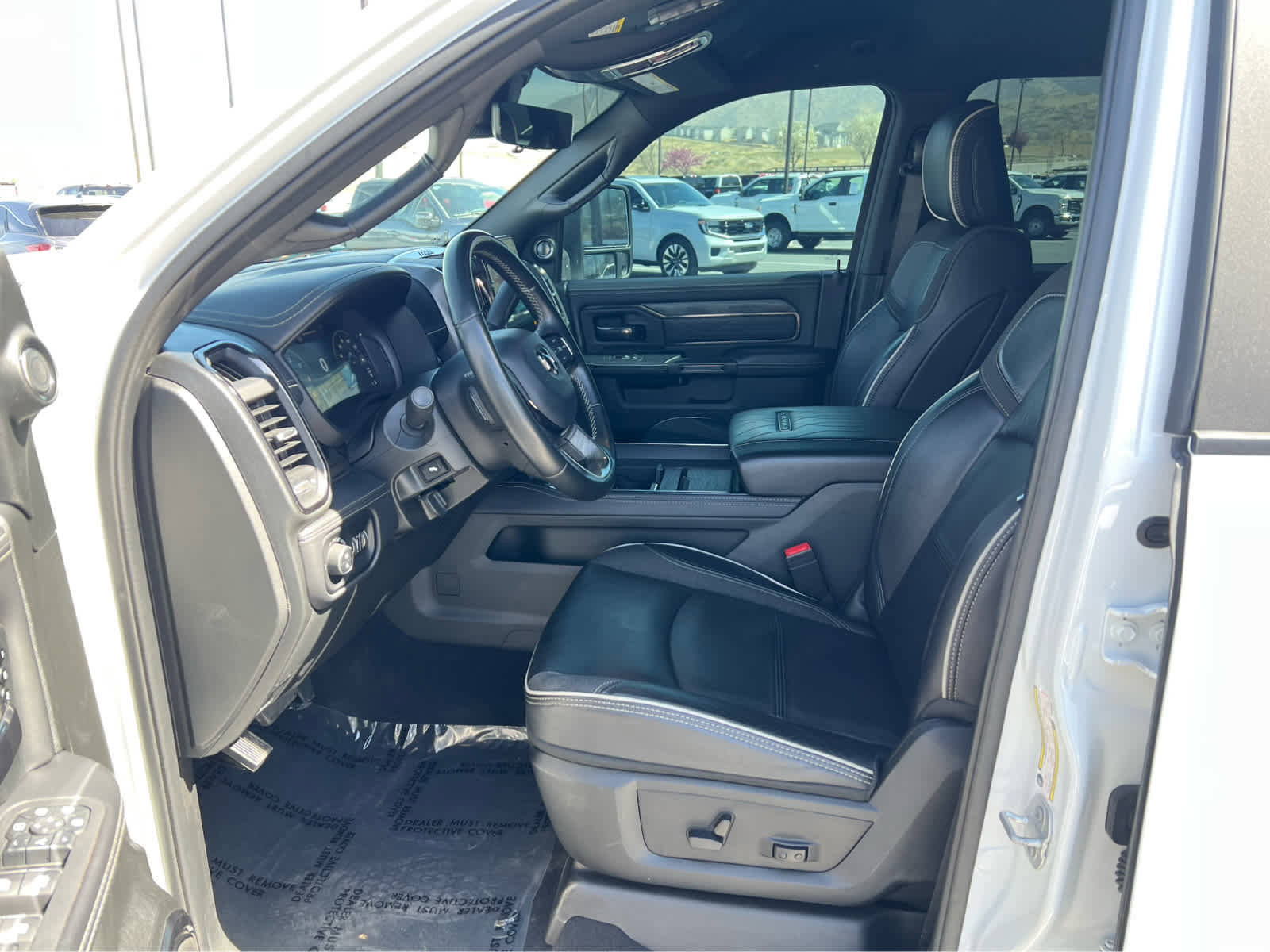 Used 2025 RAM 3500 Limited image 28