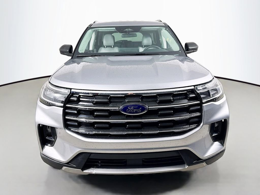 Certified 2025 Ford Explorer Active w/ Active Comfort Package image 7