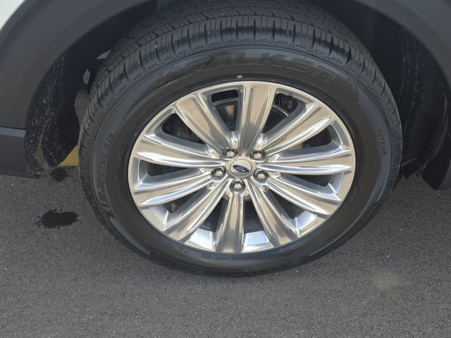 Certified 2023 Ford Explorer Limited w/ Limited Technology Package AWD/4WD image 5