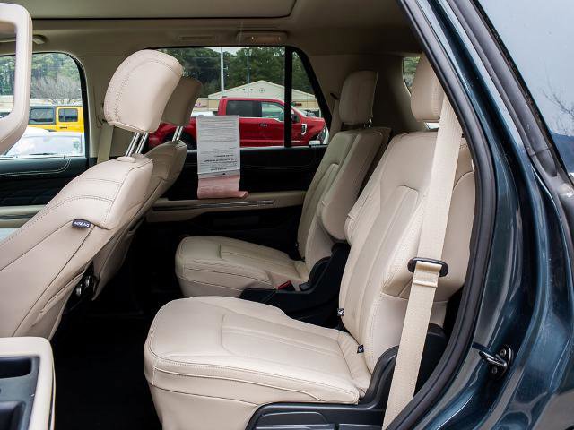 Certified 2024 Ford Expedition Platinum image 16
