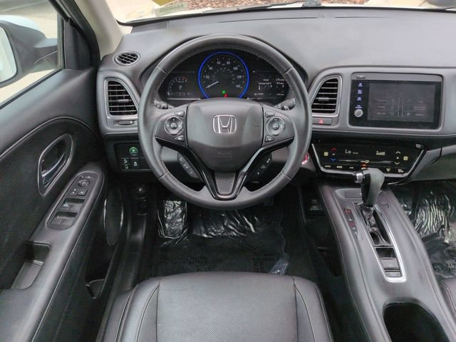 Used 2020 Honda HR-V Touring image 16