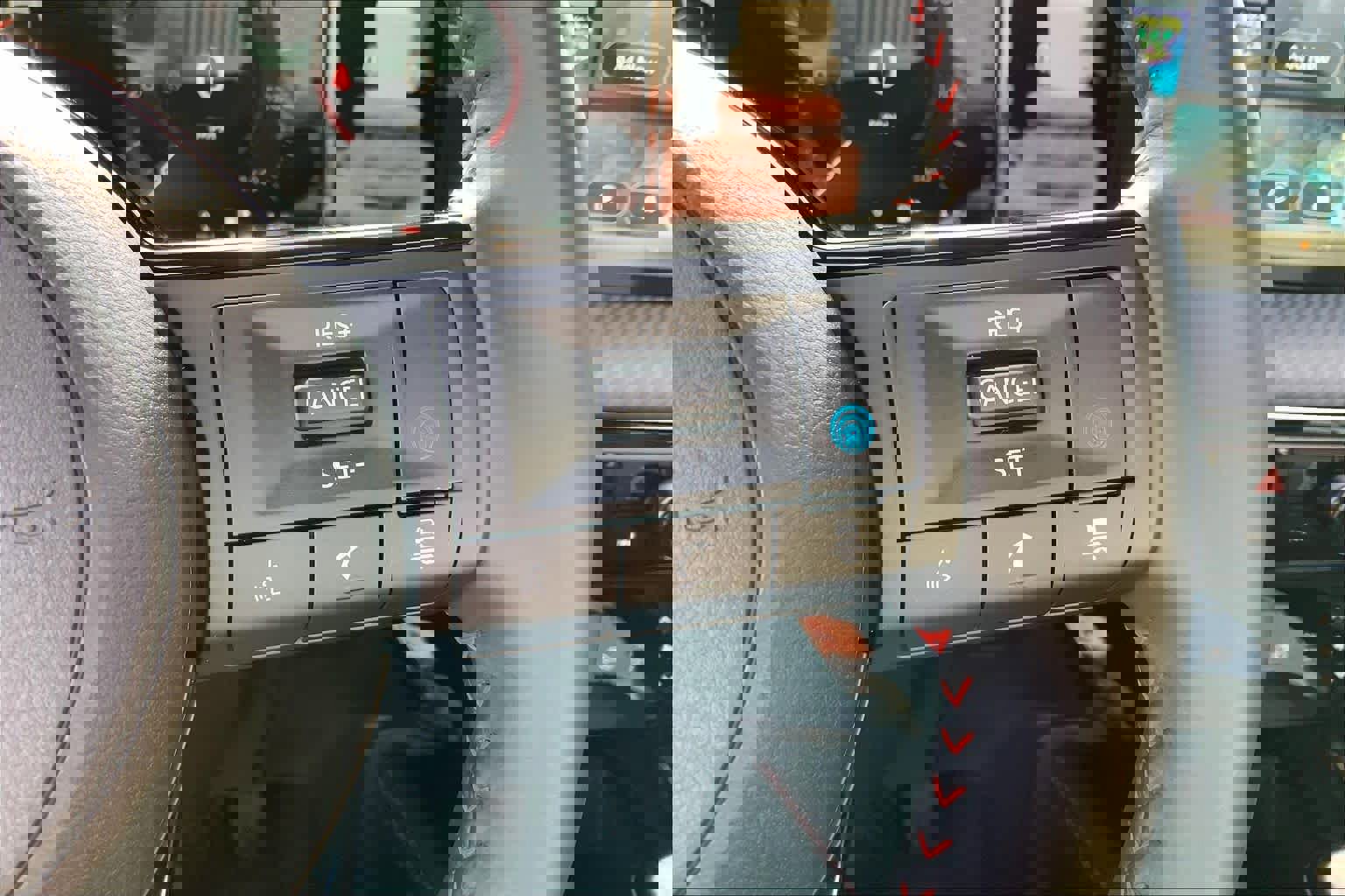 Used 2025 Nissan Kicks SR image 24