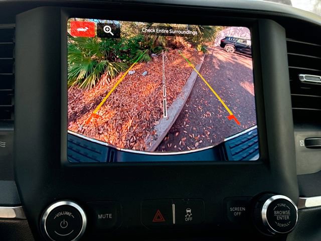 Used 2024 RAM 3500 Big Horn image 33