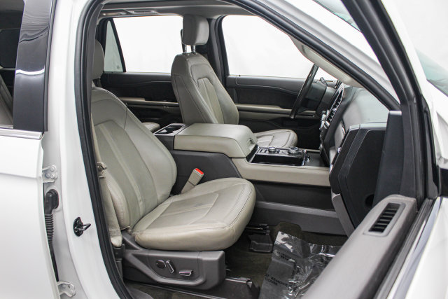 Certified 2020 Ford Expedition Limited w/ Special Edition Package AWD/4WD image 24