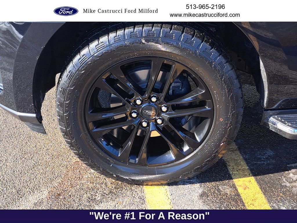 Certified 2023 Ford Expedition XLT image 9